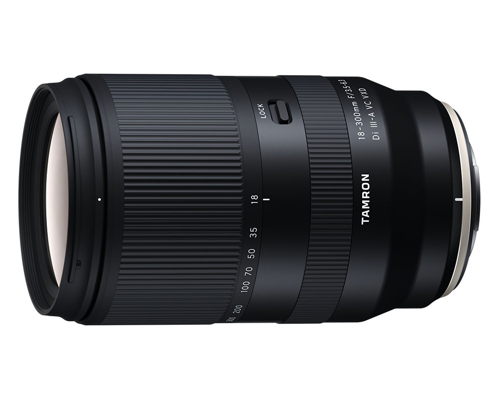 18-300mm F/3.5-6.3 Di III-A VC VXD 